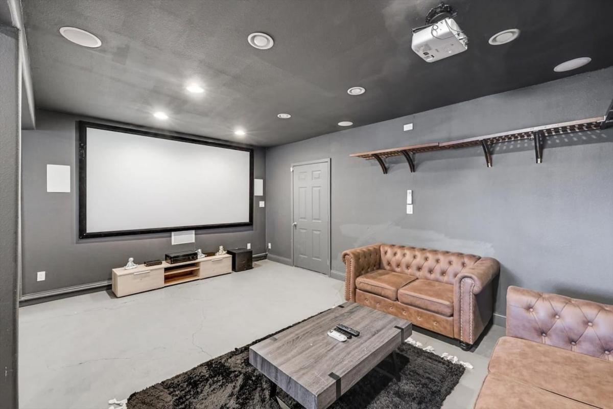 Stunning 5Br 2Ba Holiday Home With Private Pool And Cinema Dallas Exterior foto