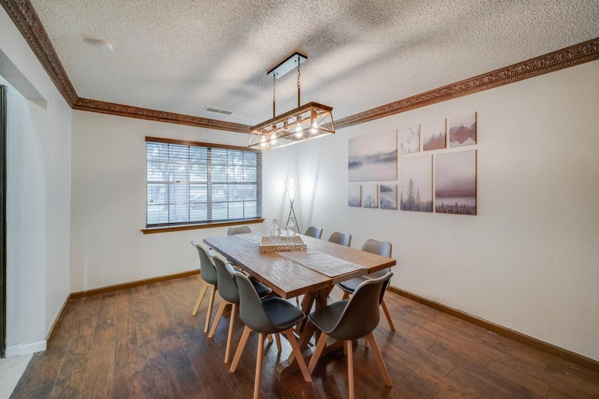 Stunning 5Br 2Ba Holiday Home With Private Pool And Cinema Dallas Exterior foto
